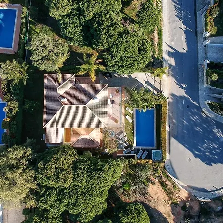 Kika Villa *