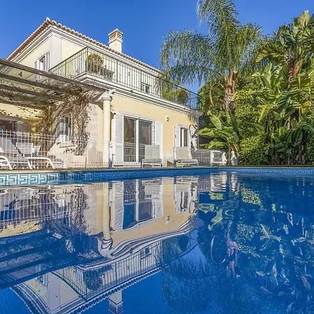 Kika Villa